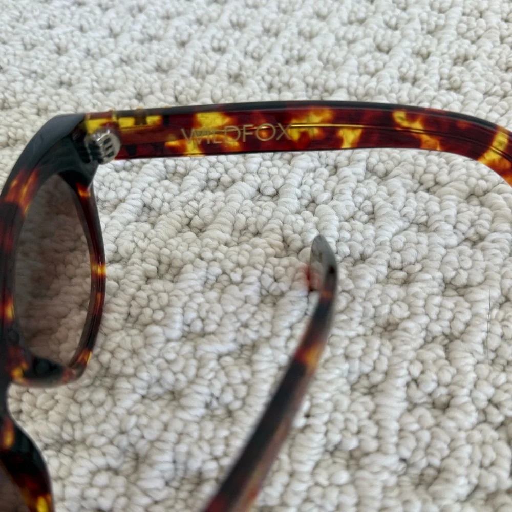 Wildfox Monroe Tortoise Shell Sunglasses - Picture 7 of 7